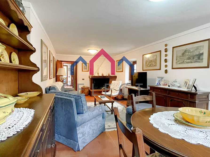 Immagine 4 di Casa semindipendente in vendita  a Borgo A Mozzano