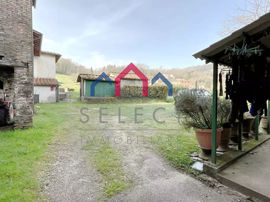 Immagine 35 di Casa semindipendente in vendita  a Borgo A Mozzano