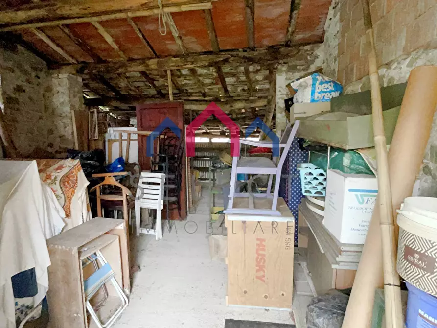 Immagine 27 di Casa semindipendente in vendita  a Borgo A Mozzano