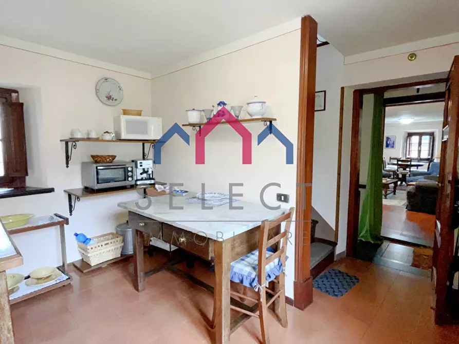 Immagine 9 di Casa semindipendente in vendita  a Borgo A Mozzano