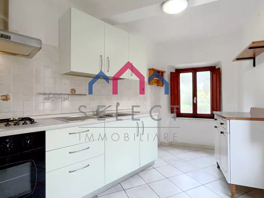 Immagine 13 di Casa semindipendente in vendita  a Borgo A Mozzano