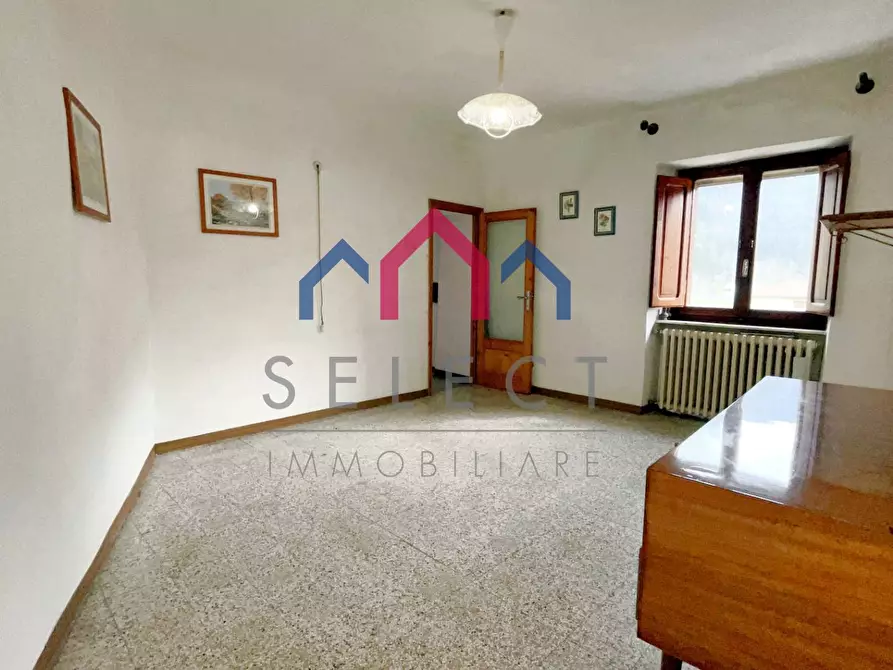 Immagine 19 di Casa semindipendente in vendita  a Borgo A Mozzano