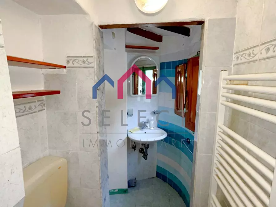 Immagine 17 di Casa semindipendente in vendita  a Borgo A Mozzano