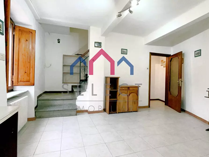 Immagine 11 di Casa semindipendente in vendita  a Borgo A Mozzano