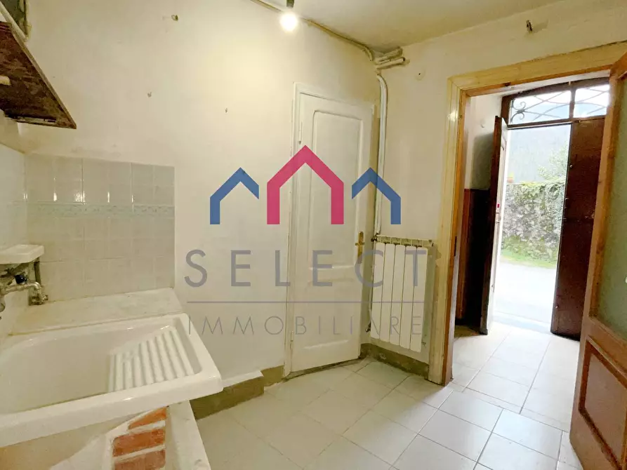 Immagine 6 di Casa semindipendente in vendita  a Borgo A Mozzano