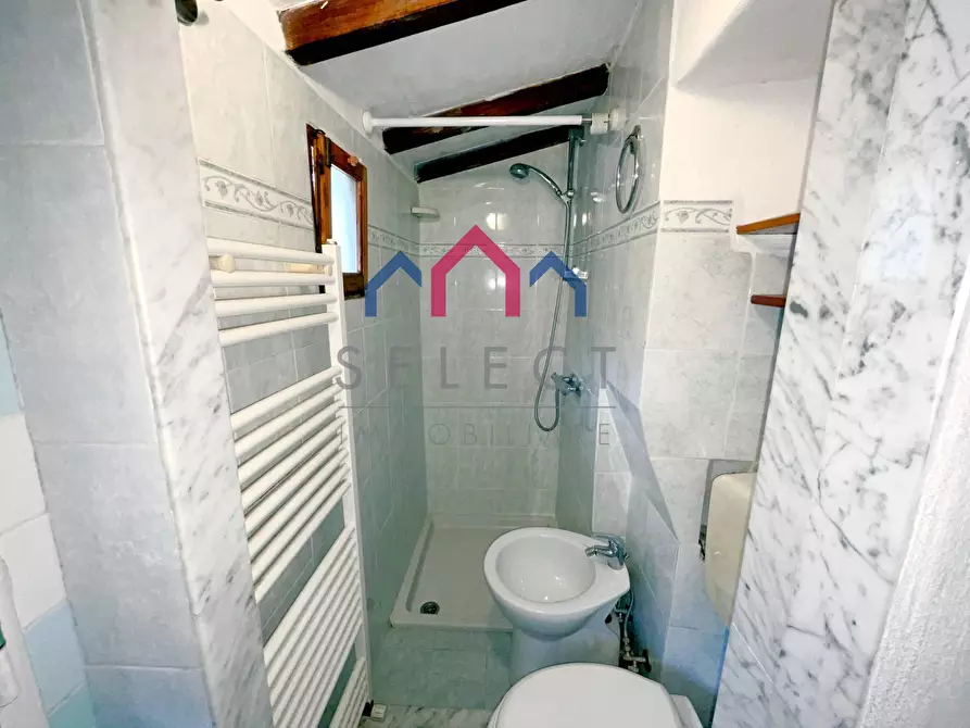 Immagine 18 di Casa semindipendente in vendita  a Borgo A Mozzano