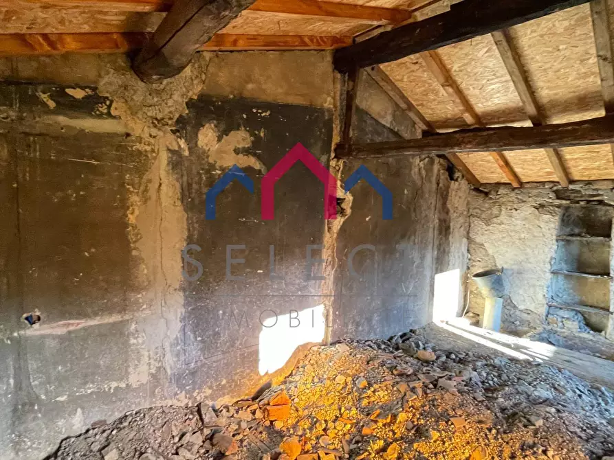 Immagine 28 di Casa semindipendente in vendita  a Molazzana