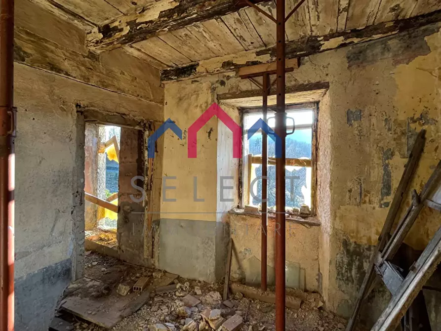 Immagine 25 di Casa semindipendente in vendita  a Molazzana