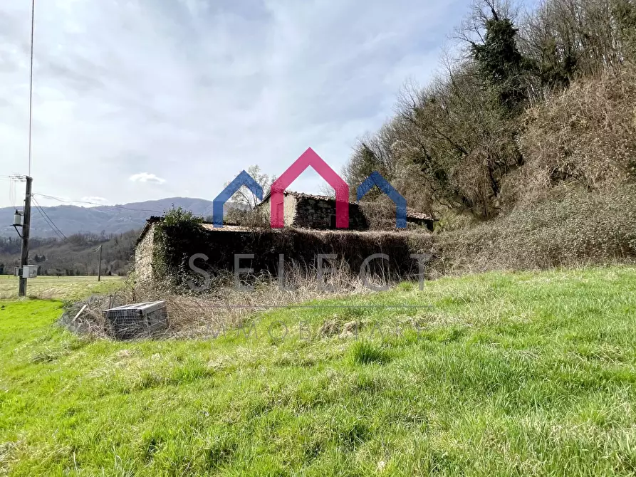 Immagine 8 di Rustico / casale in vendita  a Castiglione Di Garfagnana