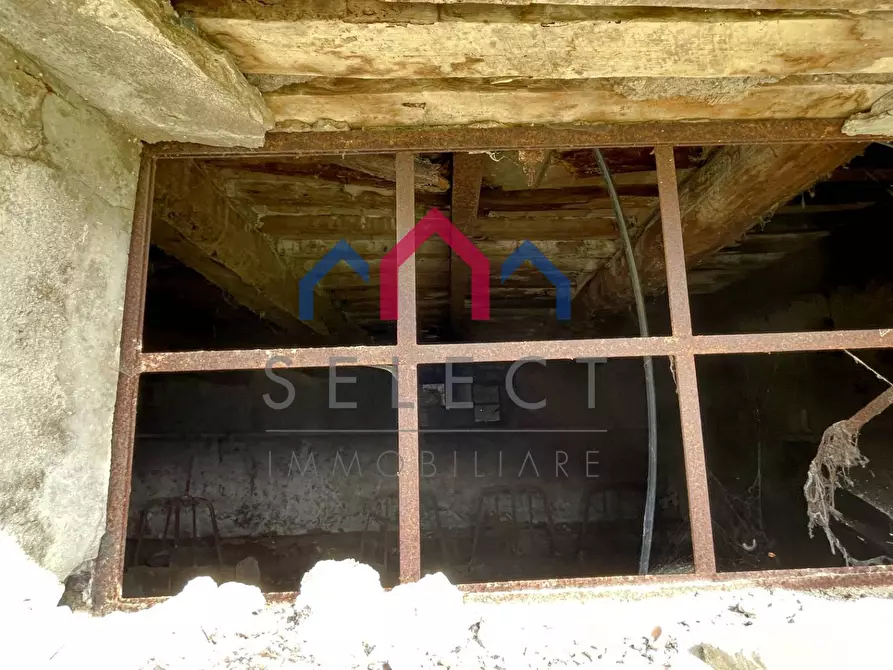 Immagine 14 di Rustico / casale in vendita  a Castiglione Di Garfagnana