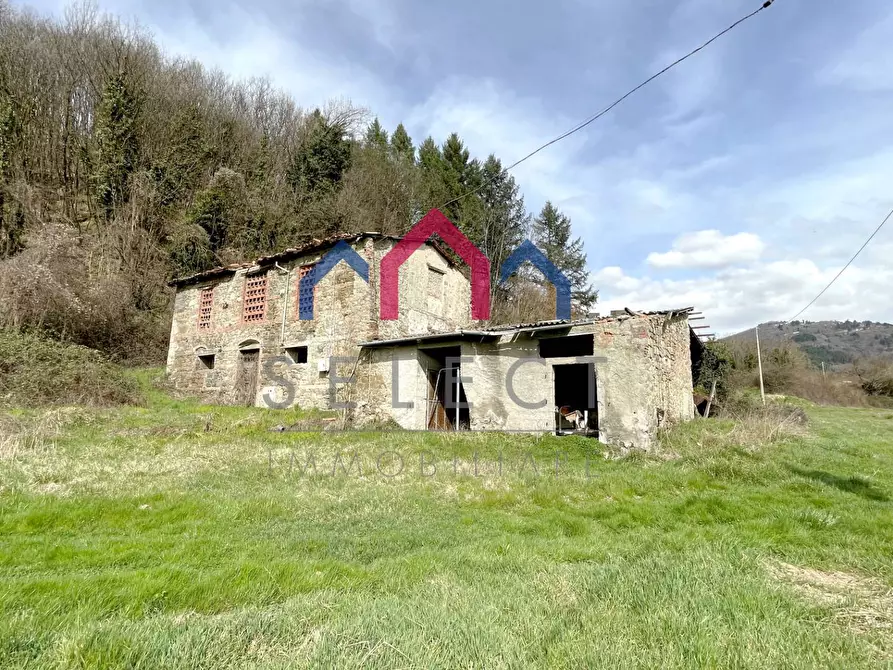 Immagine 6 di Rustico / casale in vendita  a Castiglione Di Garfagnana