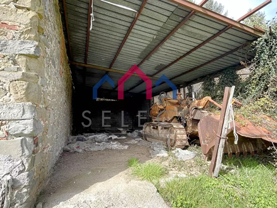 Immagine 10 di Rustico / casale in vendita  a Castiglione Di Garfagnana