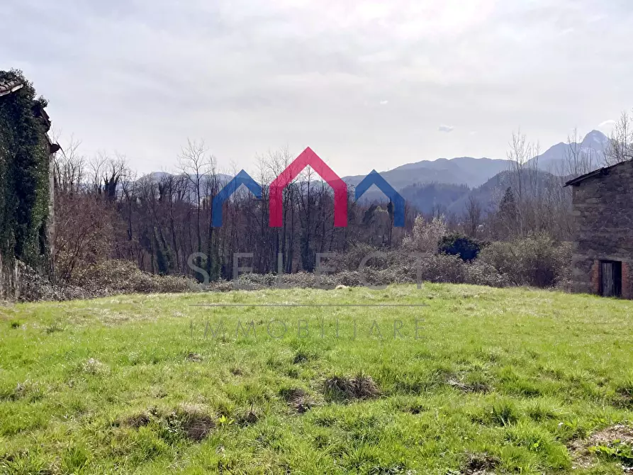 Immagine 47 di Rustico / casale in vendita  a Castiglione Di Garfagnana