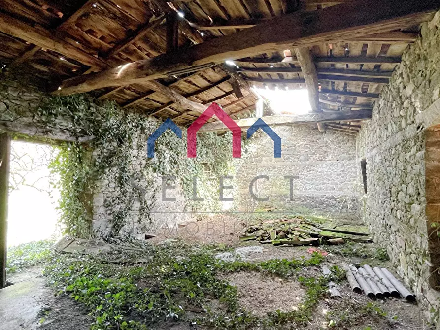 Immagine 9 di Rustico / casale in vendita  a Castiglione Di Garfagnana