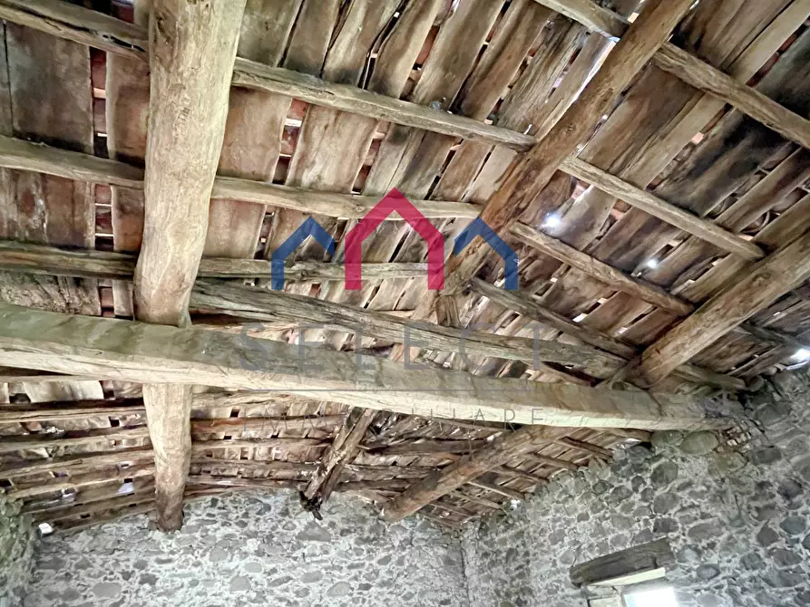 Immagine 10 di Rustico / casale in vendita  a Castiglione Di Garfagnana