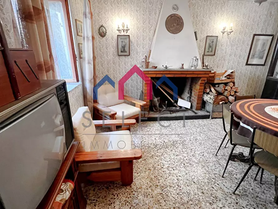 Immagine 2 di Terratetto in vendita  a Bagni Di Lucca
