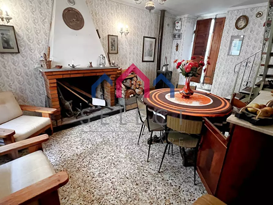 Immagine 1 di Terratetto in vendita  a Bagni Di Lucca