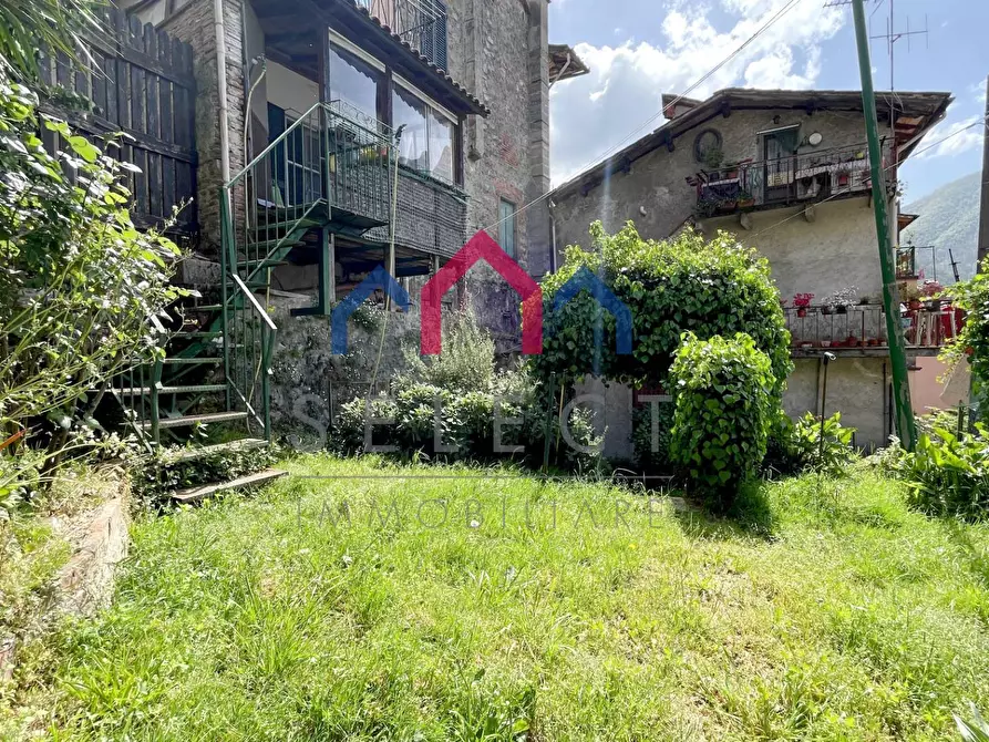 Immagine 48 di Appartamento in vendita  a Borgo A Mozzano