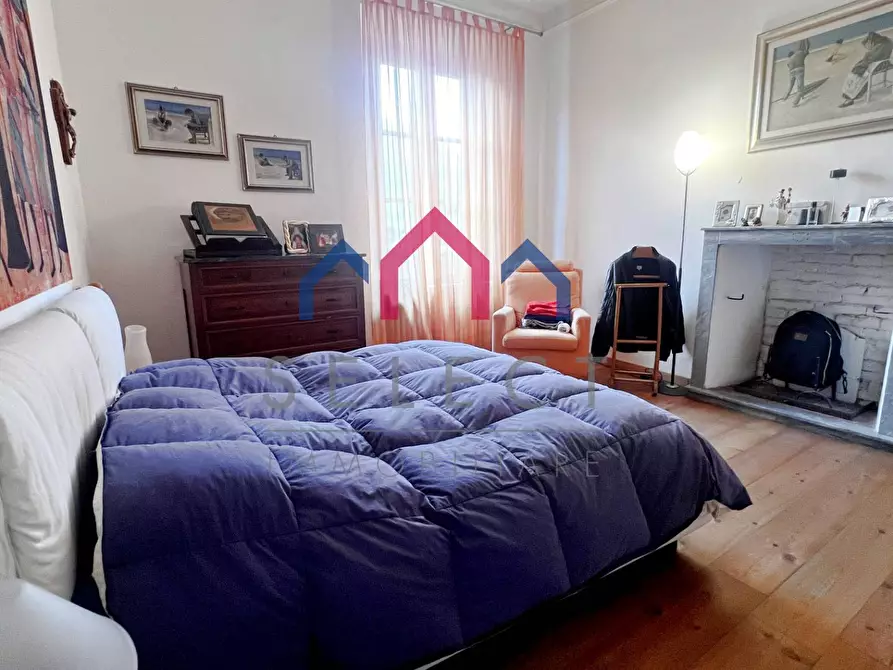 Immagine 11 di Appartamento in vendita  a Borgo A Mozzano