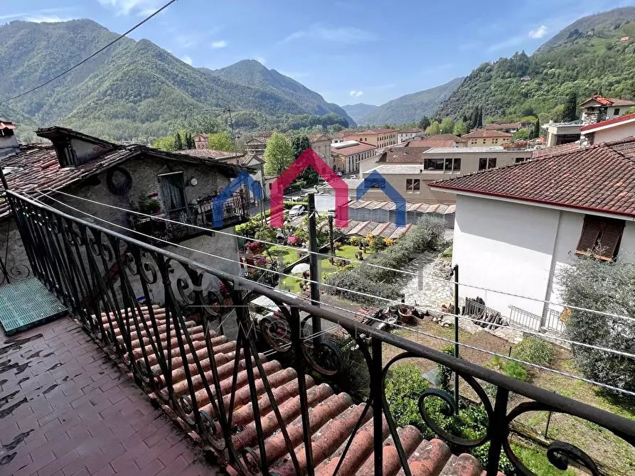 Immagine 39 di Appartamento in vendita  a Borgo A Mozzano