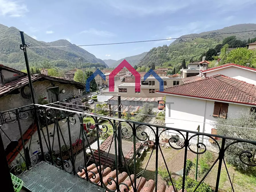 Immagine 42 di Appartamento in vendita  a Borgo A Mozzano