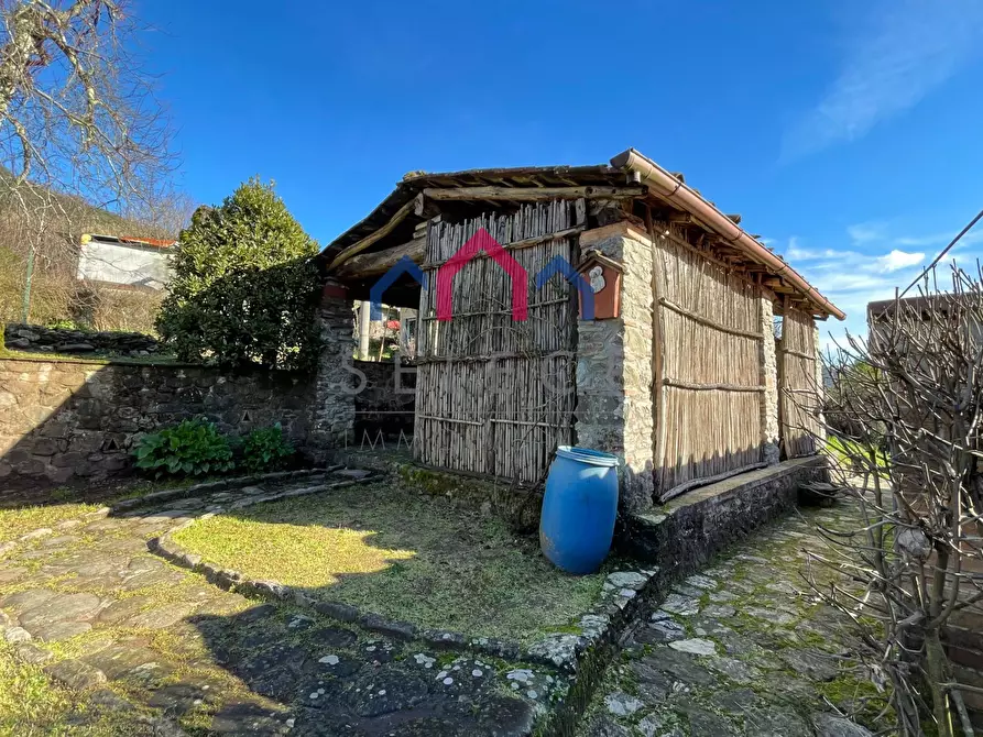 Immagine 23 di Appartamento in vendita  a Borgo A Mozzano