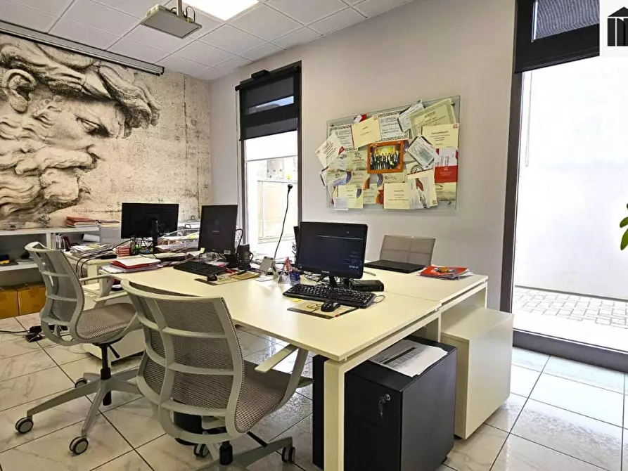 Immagine 20 di Ufficio in vendita  a Santa Croce Sull'arno