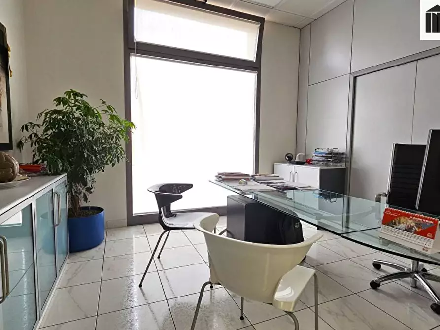 Immagine 16 di Ufficio in vendita  a Santa Croce Sull'arno