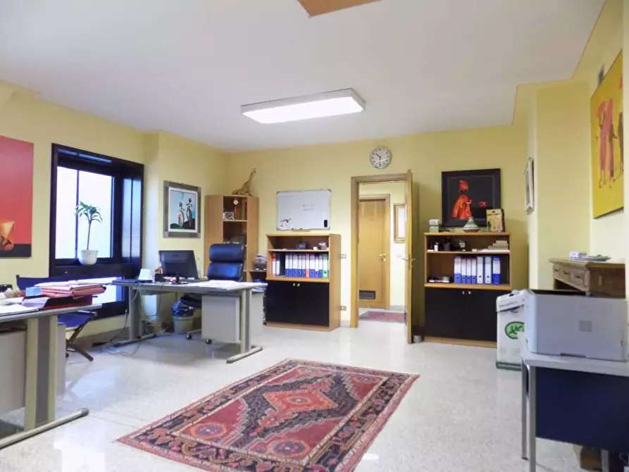 Immagine 8 di Ufficio in vendita  a Santa Croce Sull'arno