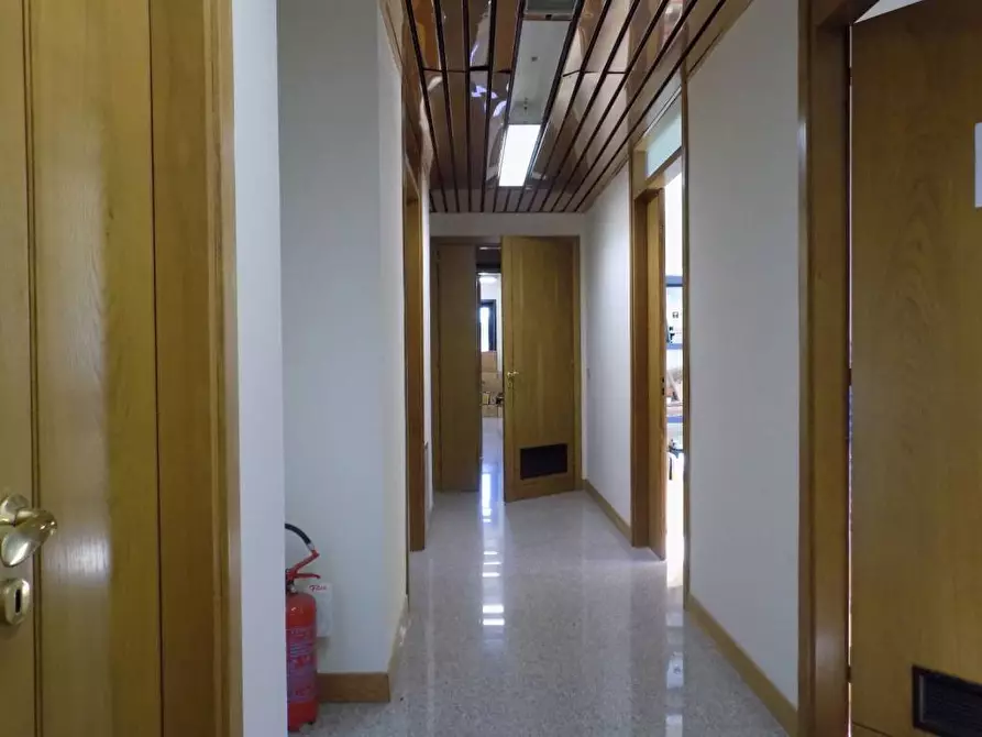 Immagine 15 di Ufficio in vendita  a Santa Croce Sull'arno