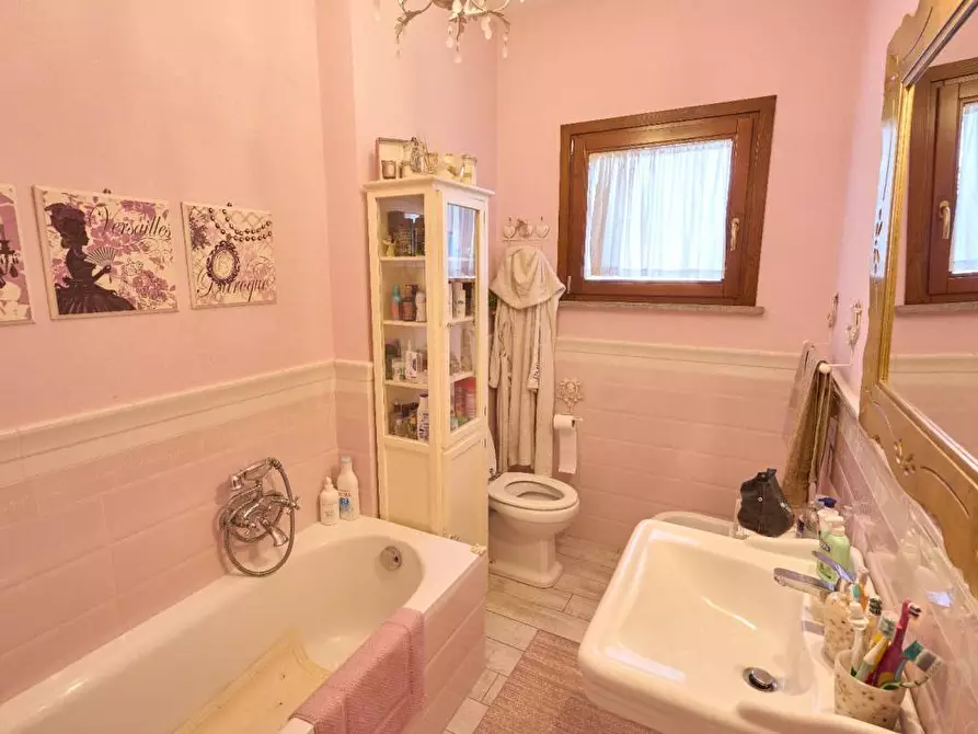 Immagine 12 di Appartamento in vendita  a Santa Croce Sull'arno