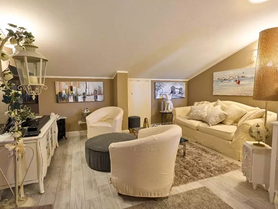 Immagine 19 di Appartamento in vendita  a Santa Croce Sull'arno