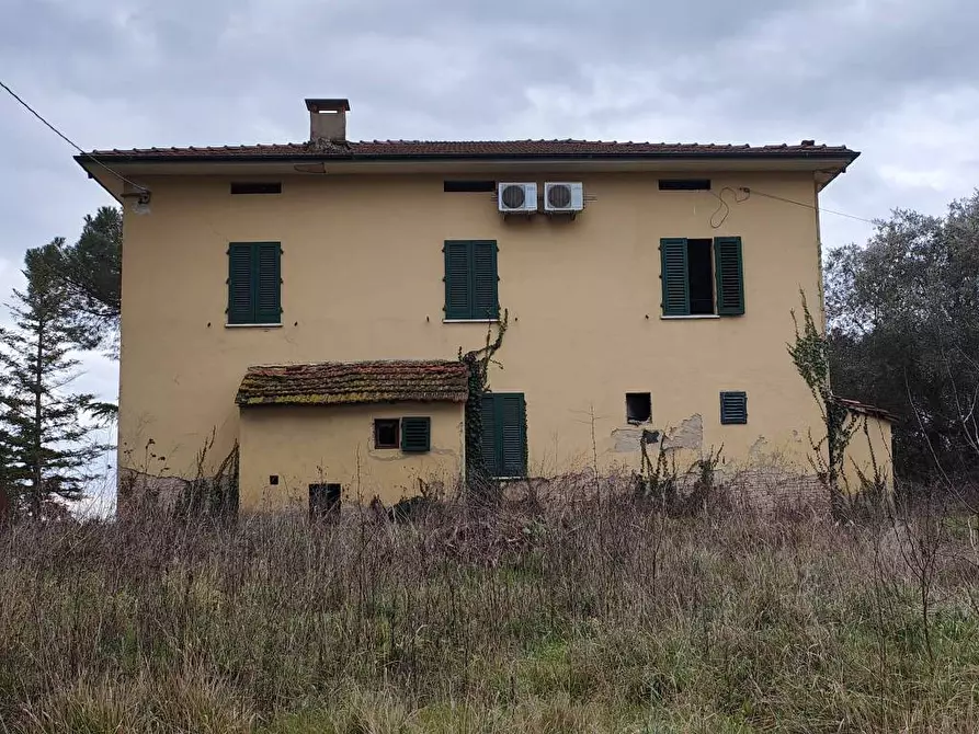 Immagine 5 di Villa in vendita  a Fucecchio