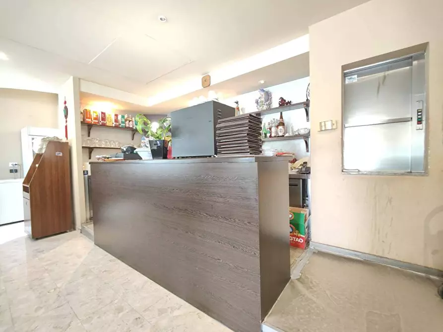 Immagine 7 di Negozio in vendita  a Fucecchio