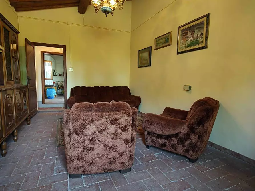 Immagine 37 di Casa colonica in vendita  a Palaia