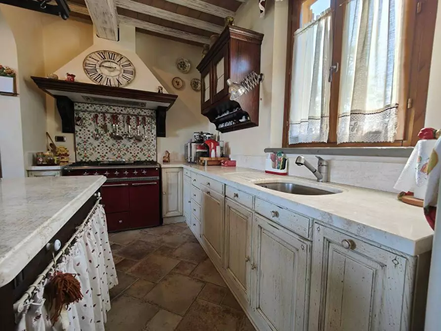 Immagine 4 di Casa colonica in vendita  a Palaia