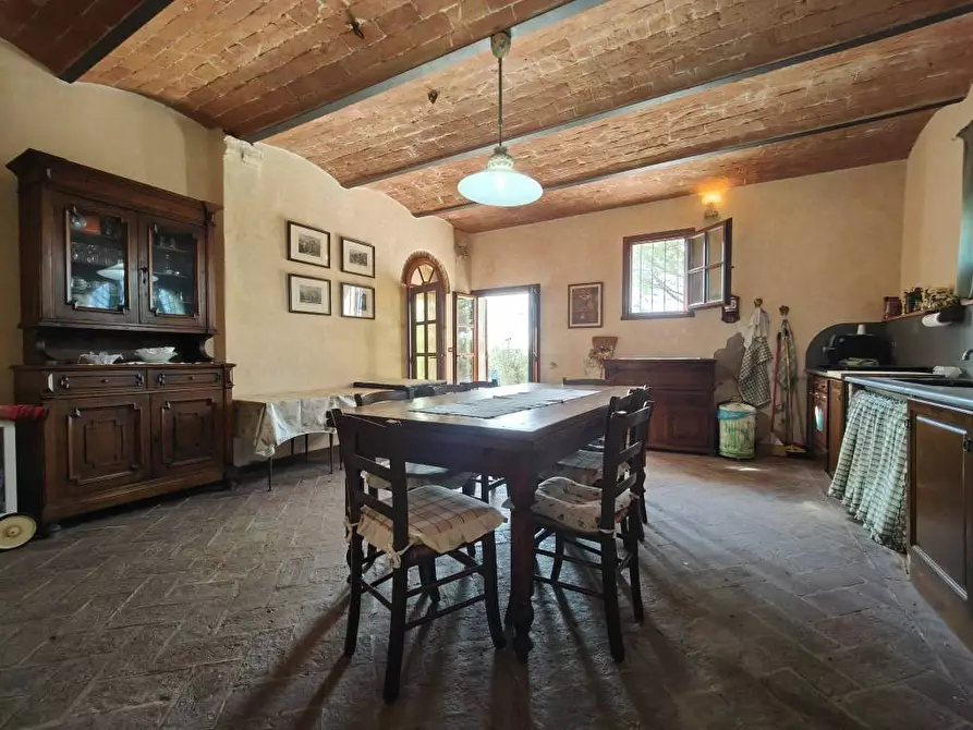 Immagine 27 di Casa colonica in vendita  a Palaia