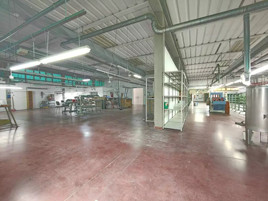 Immagine 18 di Capannone industriale in vendita  a Cerreto Guidi
