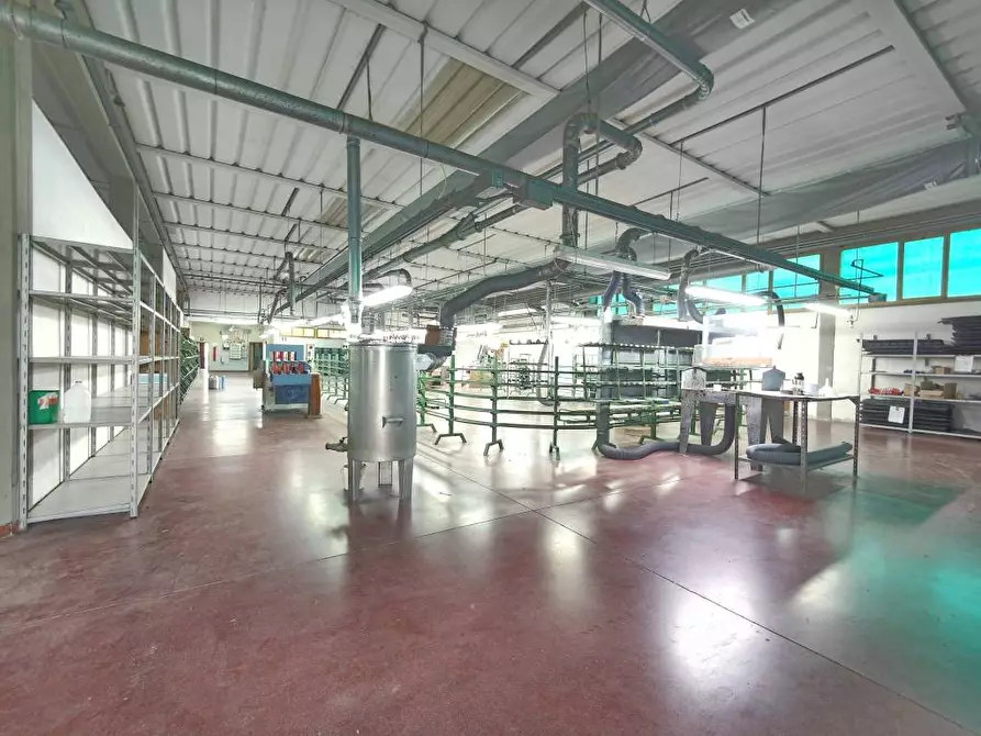 Immagine 19 di Capannone industriale in vendita  a Cerreto Guidi