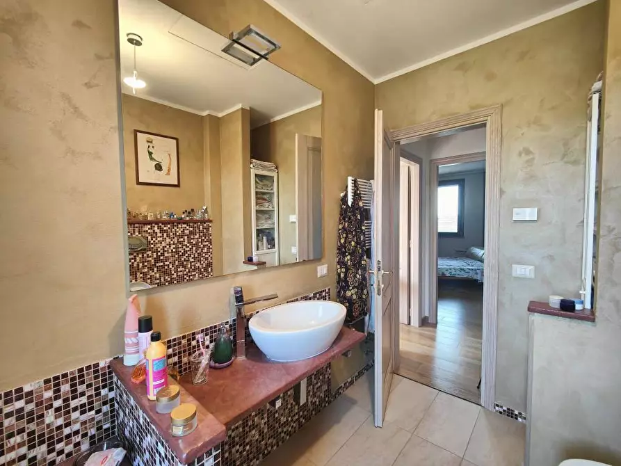 Immagine 11 di Villa in vendita  a San Miniato