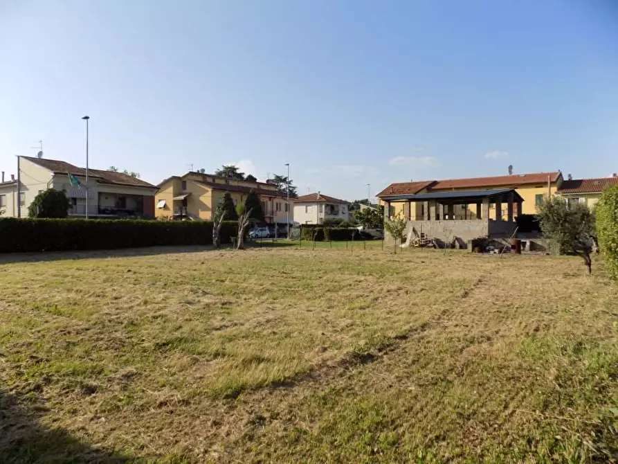 Immagine 7 di Terreno residenziale in vendita  a Fucecchio