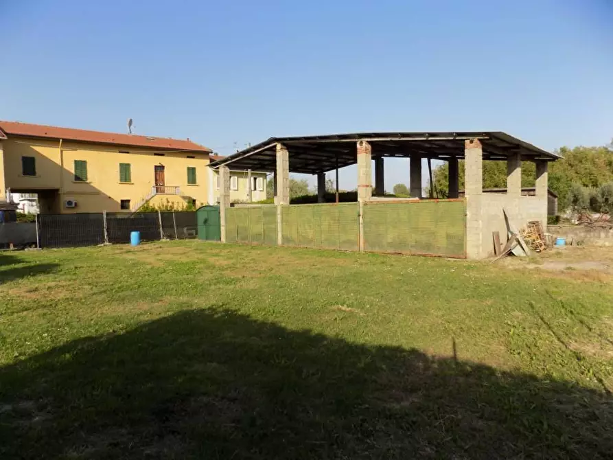 Immagine 10 di Terreno residenziale in vendita  a Fucecchio