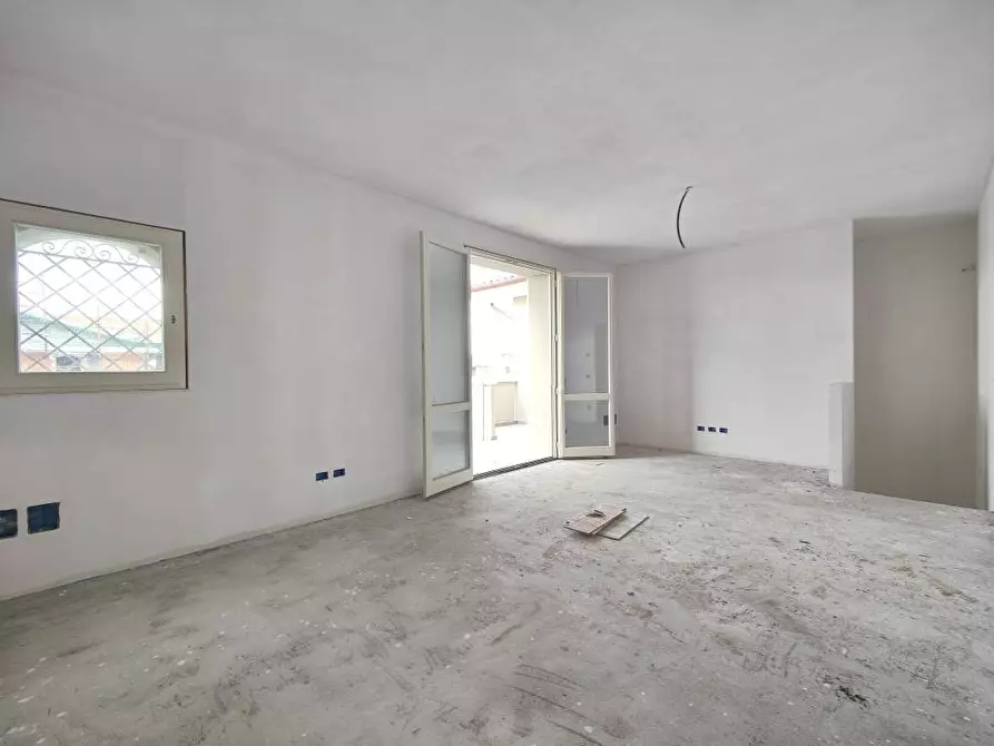 Immagine 10 di Appartamento in vendita  a Fucecchio