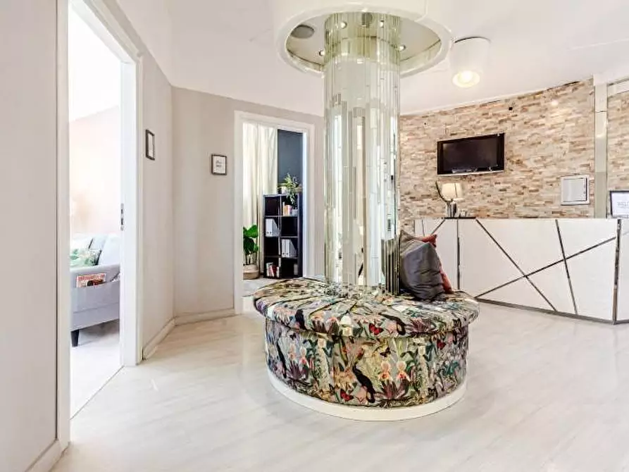 Immagine 29 di Ufficio in vendita  a Fucecchio