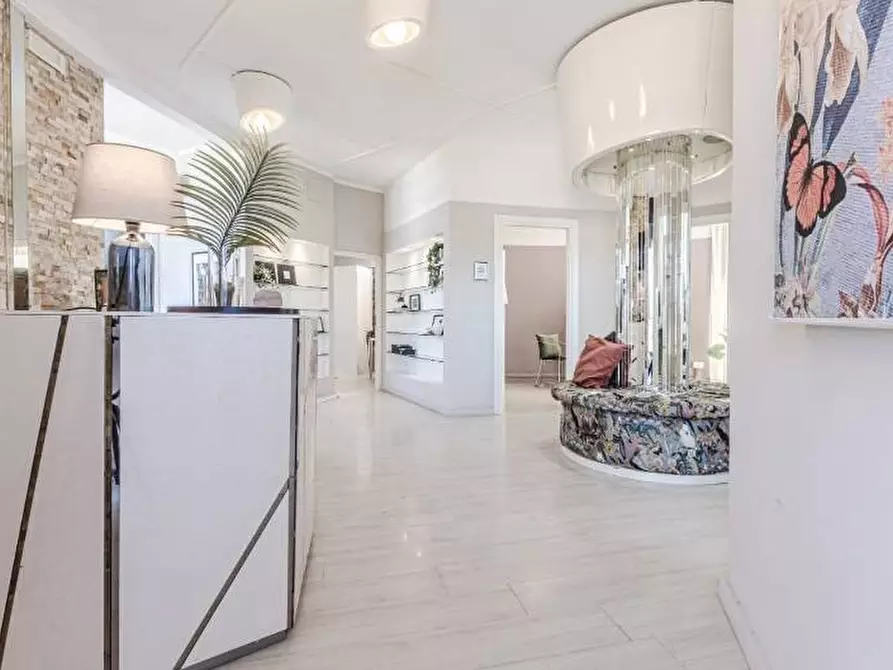 Immagine 10 di Ufficio in vendita  a Fucecchio