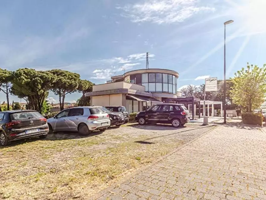 Immagine 36 di Ufficio in vendita  a Fucecchio