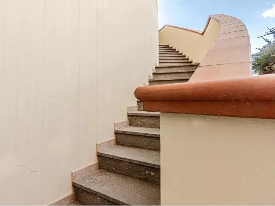 Immagine 40 di Ufficio in vendita  a Fucecchio