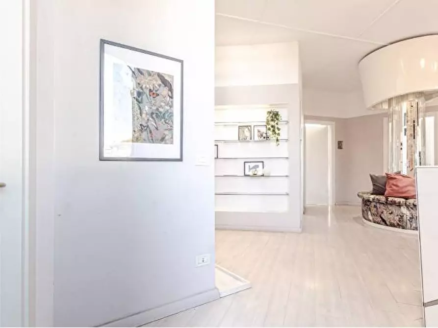 Immagine 13 di Ufficio in vendita  a Fucecchio