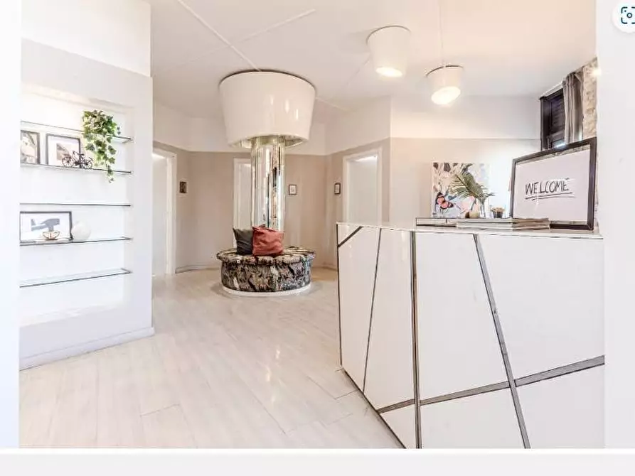 Immagine 14 di Ufficio in vendita  a Fucecchio