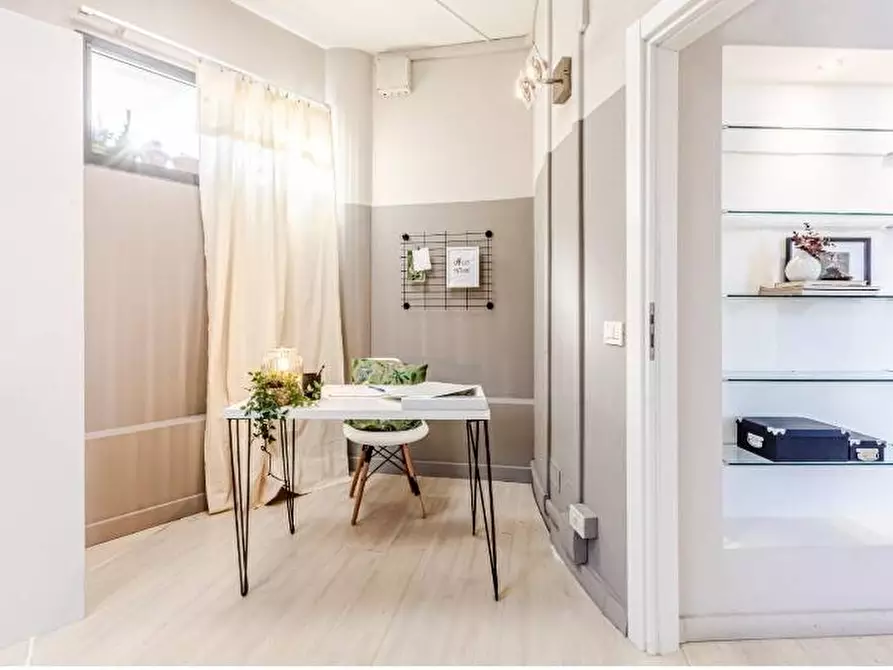 Immagine 12 di Ufficio in vendita  a Fucecchio